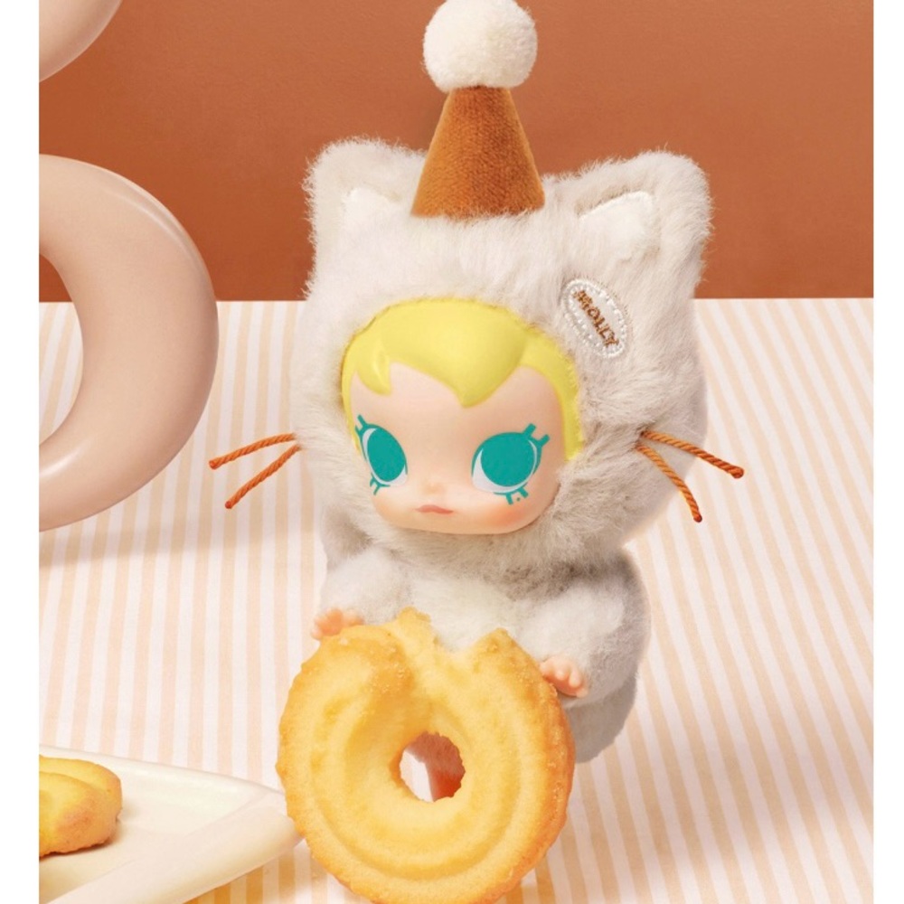IT’S SNACK TIME - Pop Mart, Baby Molly Pocket Friends Series Vinyl Plush Pendant